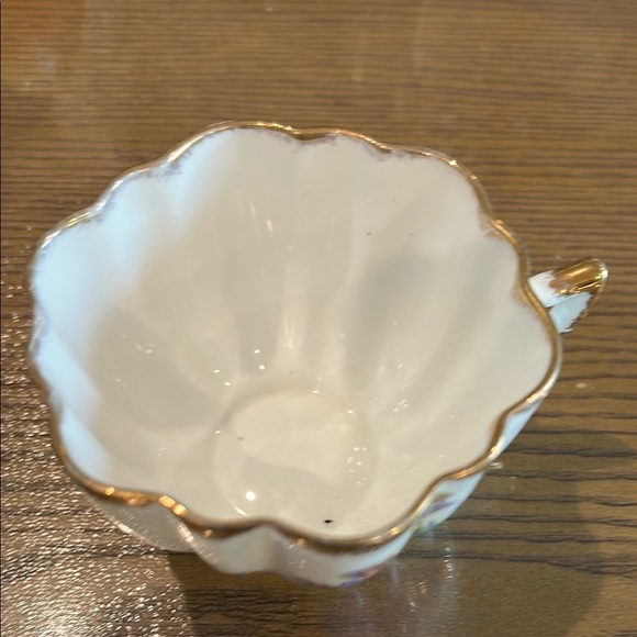 Vintage 24k Gold Floral Tea Cup and Saucer - Picture 4 of 9